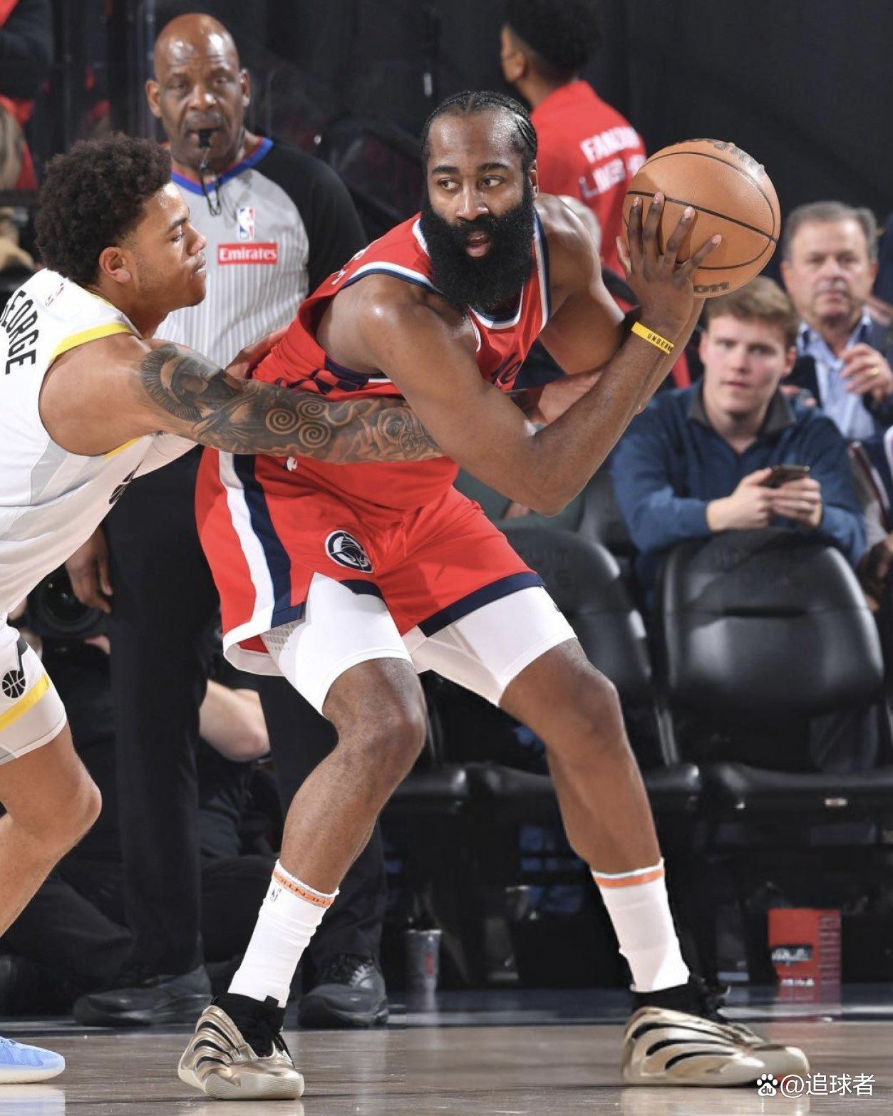 开云-包含哈登爆冷击败尤文图斯，高光表现引爆全场！的词条