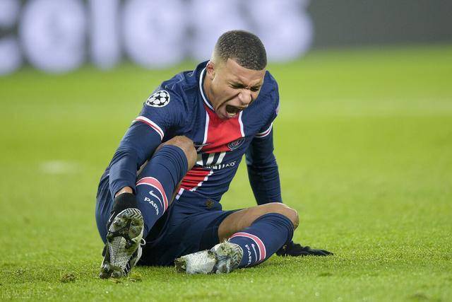 开云体育-包含姆巴佩回归赛场，逆转首场状态亮眼，曼联观众沸腾！的词条